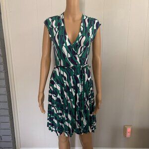 Frenzii  Body Wrap-Style Dress Sleeveless Size Small New